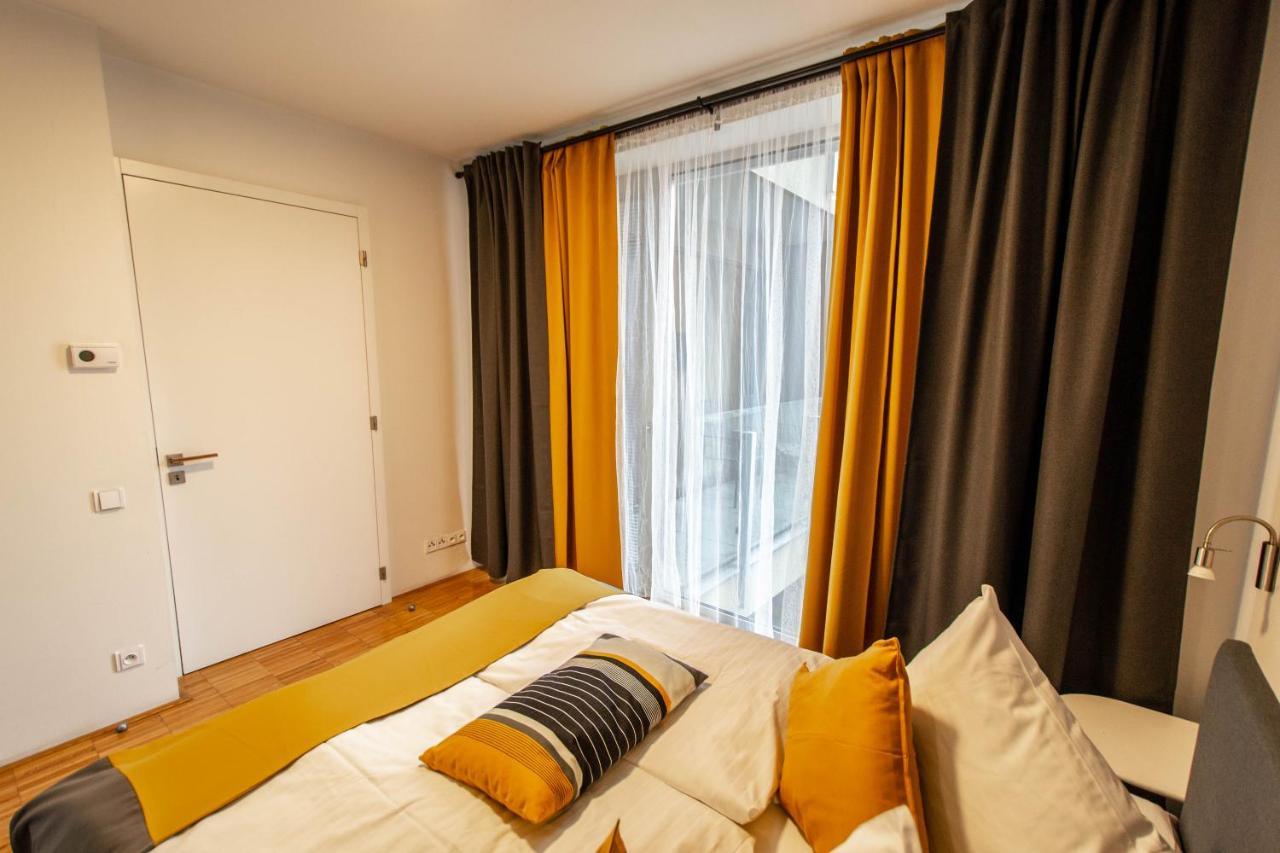 Modern With Balcony And Garage Apartamento *